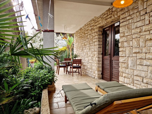 sunbeds liege Stuhle Villa Mihaela Porec